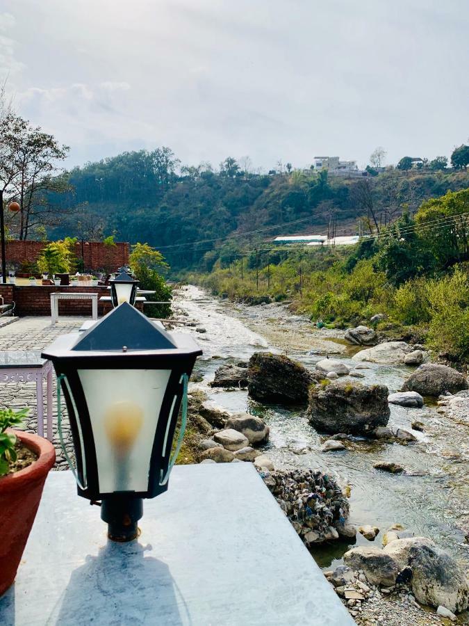 فندق دهرادونفي  The River S Edge Farm المظهر الخارجي الصورة